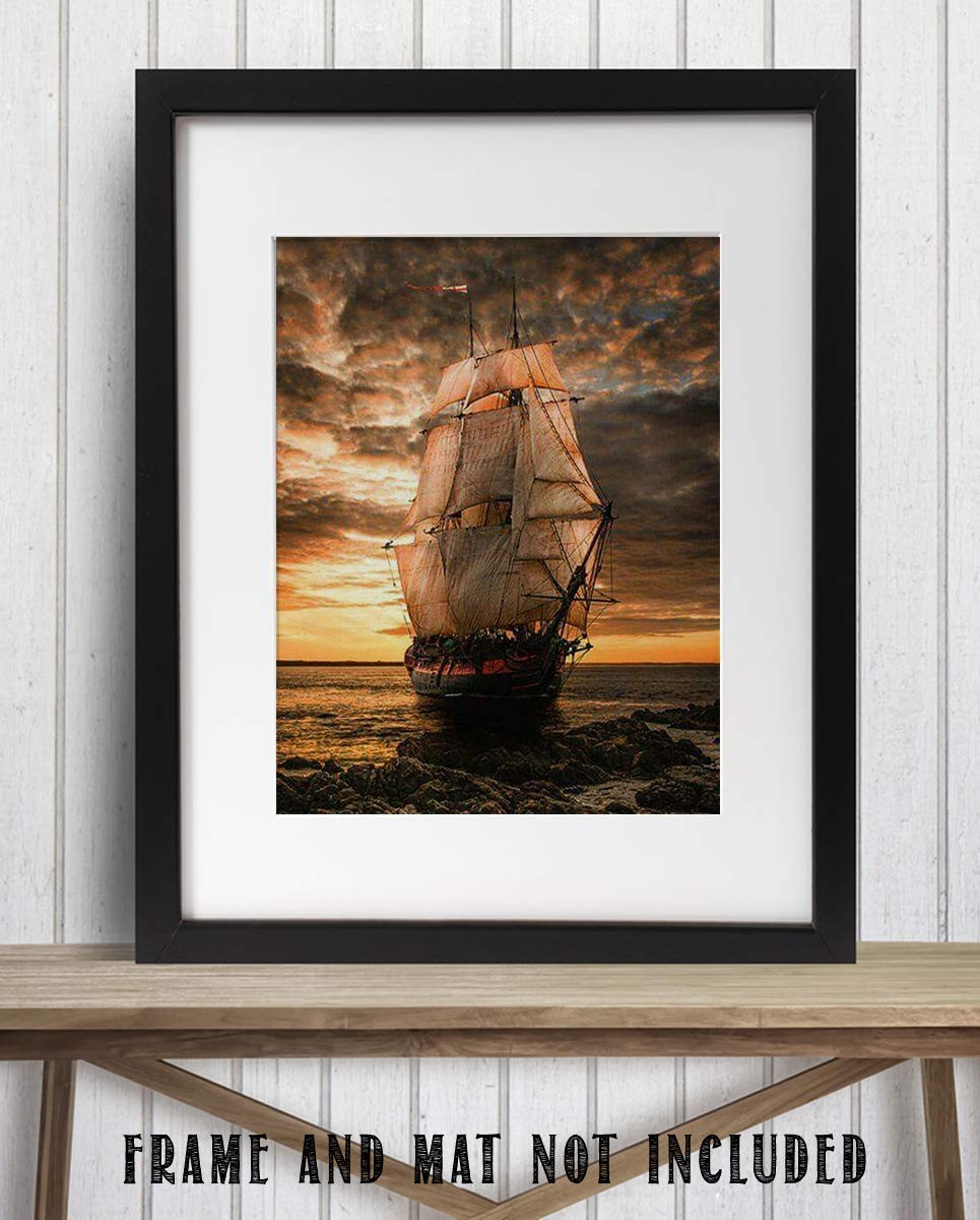 Blackbeards Pearl Pirate Ship- 8 x10" Wall Art Print- Ready To Frame. Great Mens Gift- Home Decor- Office Decor. Great for Man Cave- Rec Room-Study. Beautiful Clipper Ship &amp; Sailing Art.