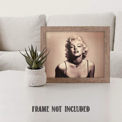 Classic Marilyn Monroe"Sexy & Sultry" Wall Art Print- 10 x 8" Wall Print Art- Marilyn's Famous Pose- Ready to Frame. Retro Home- Office-Man Cave D?cor. Perfect Gift for Marilyn Monroe Admirers.